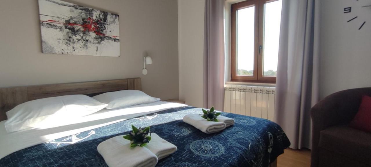 Bed and breakfast Sobe Bukaleta Loznati Extérieur photo